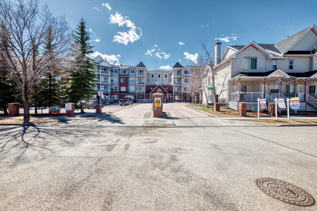 Picture for 321, 8 Prestwick Pond Terrace SE