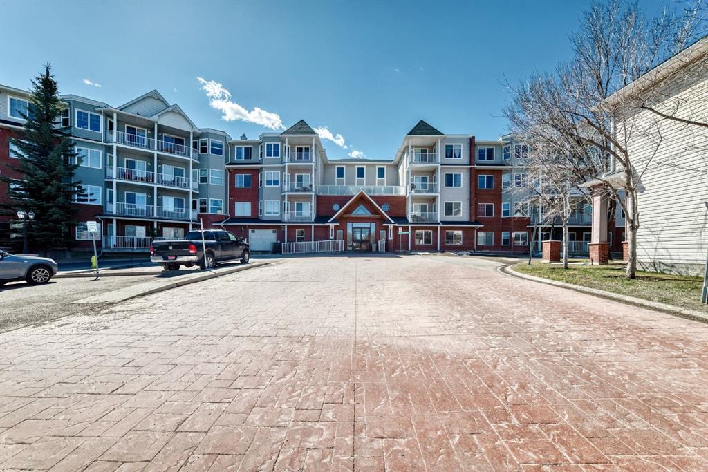 Picture for 321, 8 Prestwick Pond Terrace SE