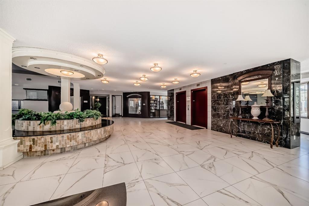 Picture for 321, 8 Prestwick Pond Terrace SE