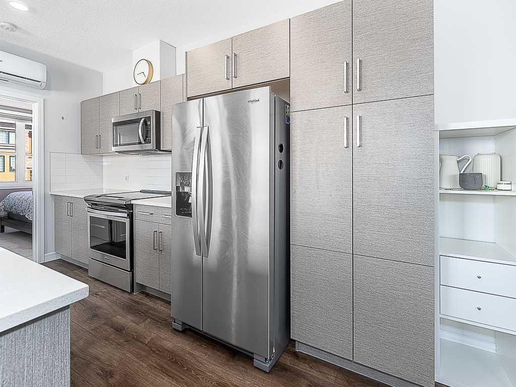 Picture for 1202, 80 Greenbriar Place NW