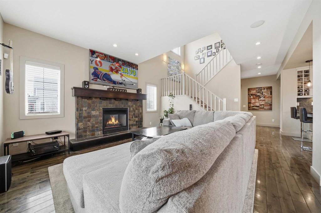 Picture for 85 Mahogany Square SE