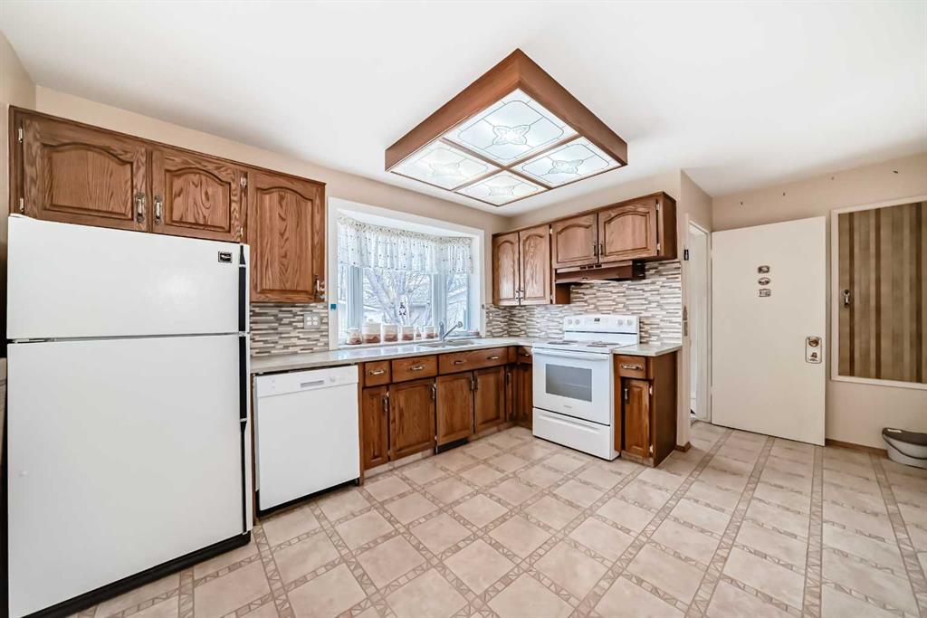 Picture for 165 Marbrooke Circle NE