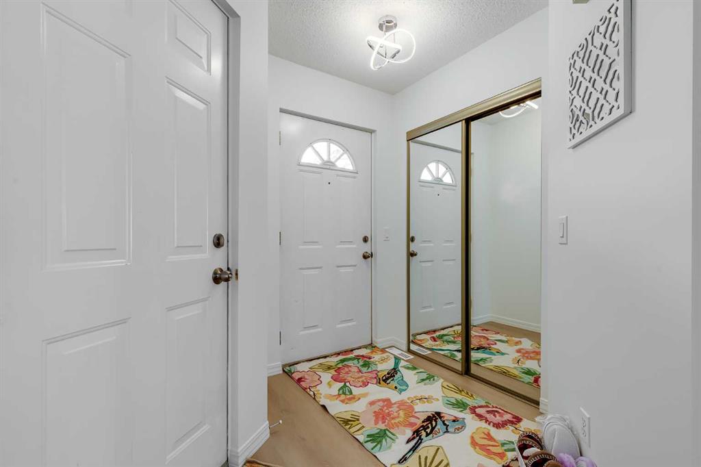 Picture for 33 Sandpiper Lane NW