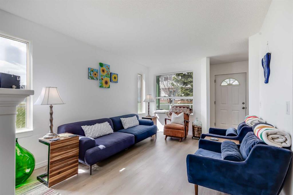 Picture for 33 Sandpiper Lane NW