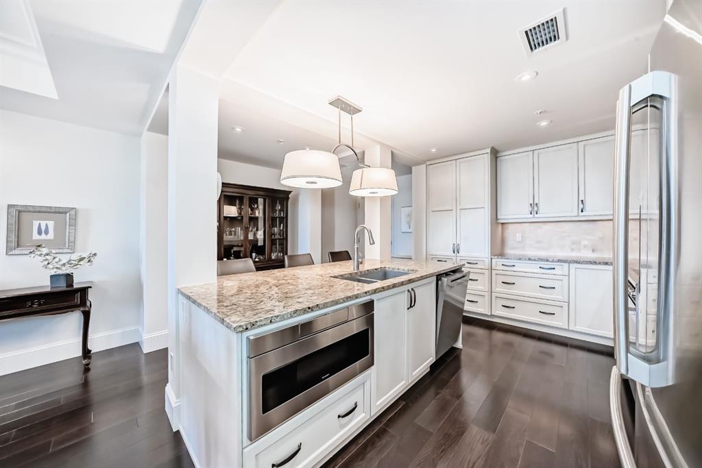 Picture for 404, 211 Quarry Way SE