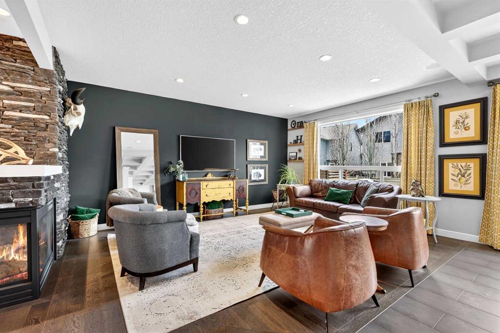 Picture for 31 Kingston View SE