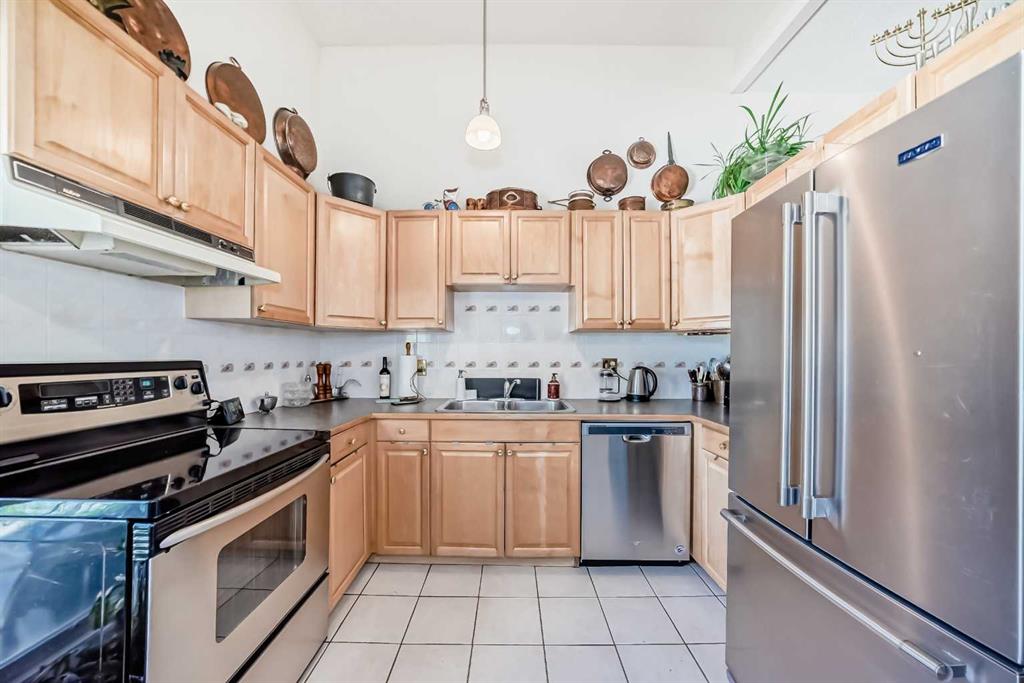 Picture for 400 Brae Glen Crescent SW