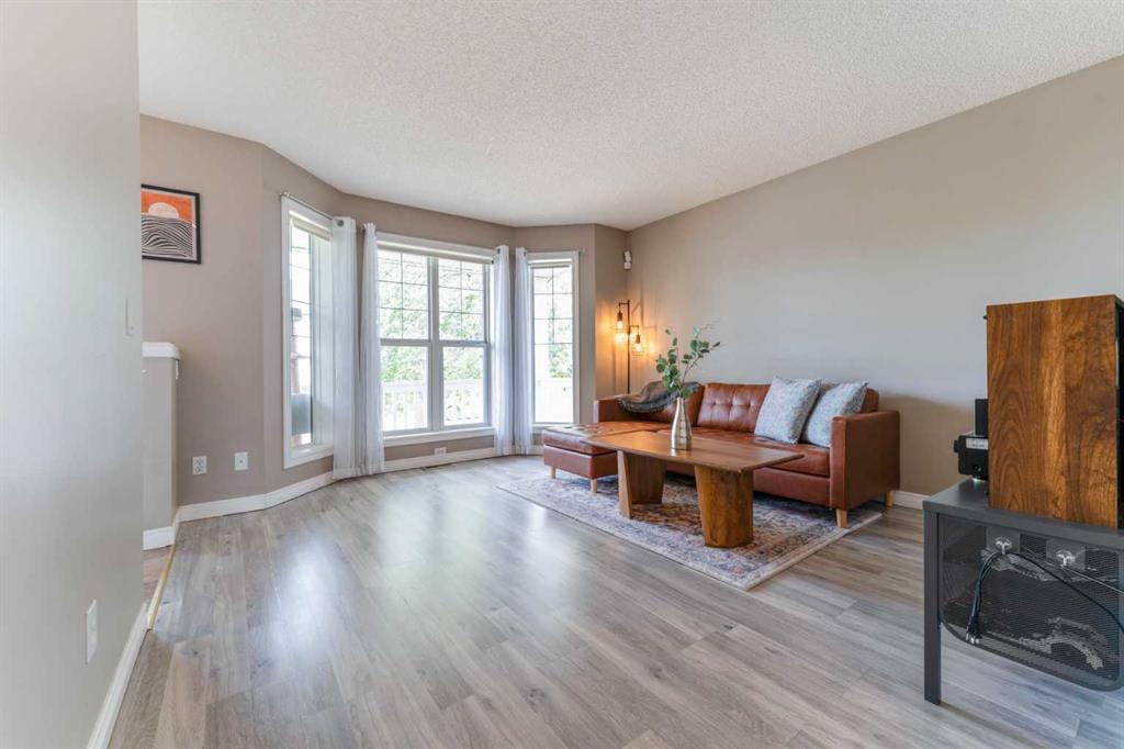Picture for 142 Bridlewood Manor SW