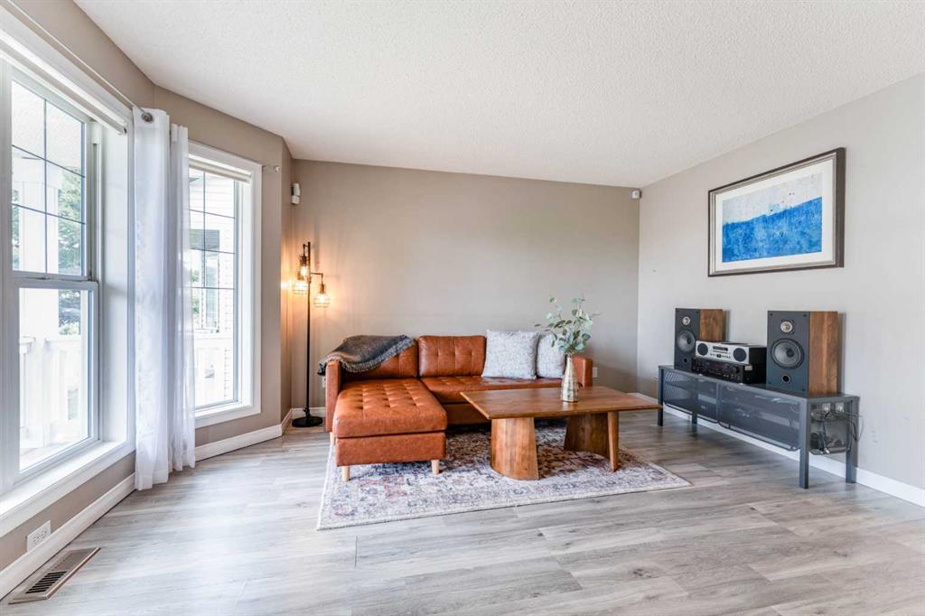 Picture for 142 Bridlewood Manor SW
