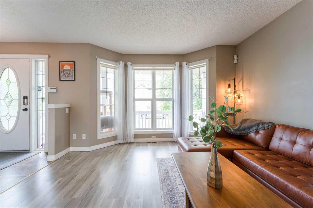 Picture for 142 Bridlewood Manor SW