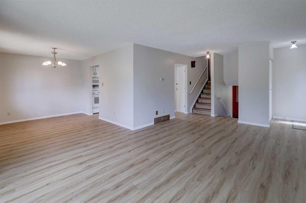 Picture for 9 Maple Leaf Road 