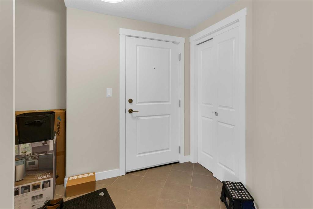 Picture for 507, 32 Varsity Estates Circle NW