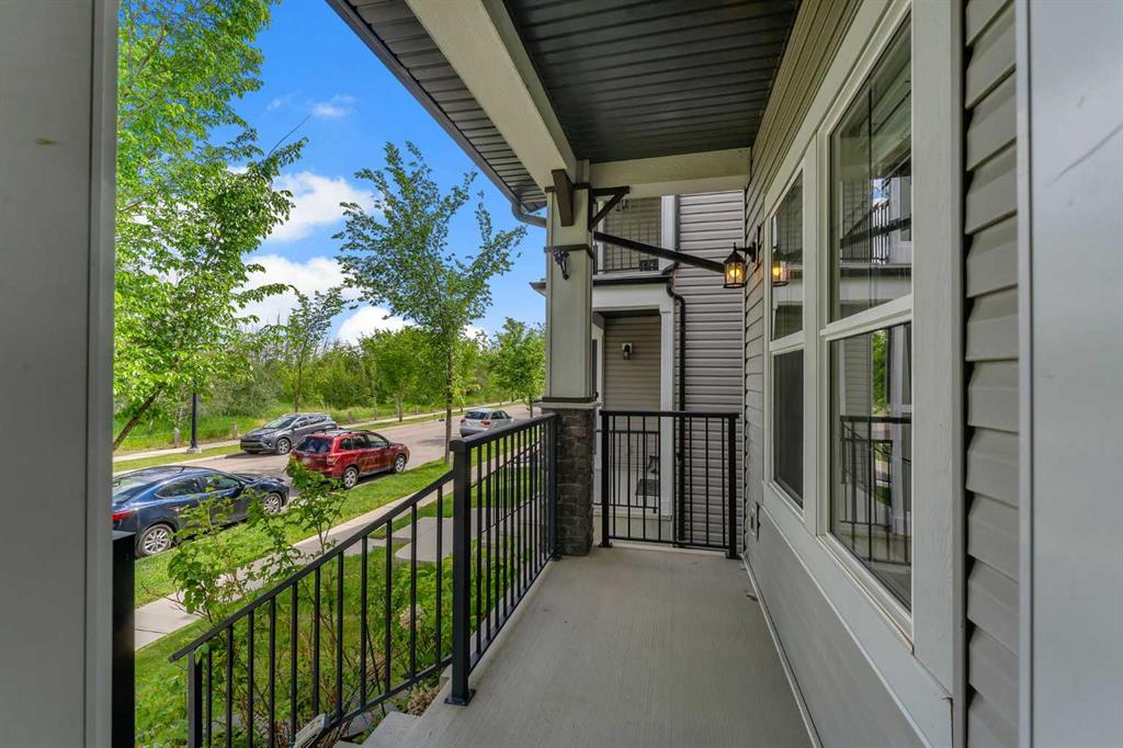 Picture for 240 Elgin Meadows Way SE