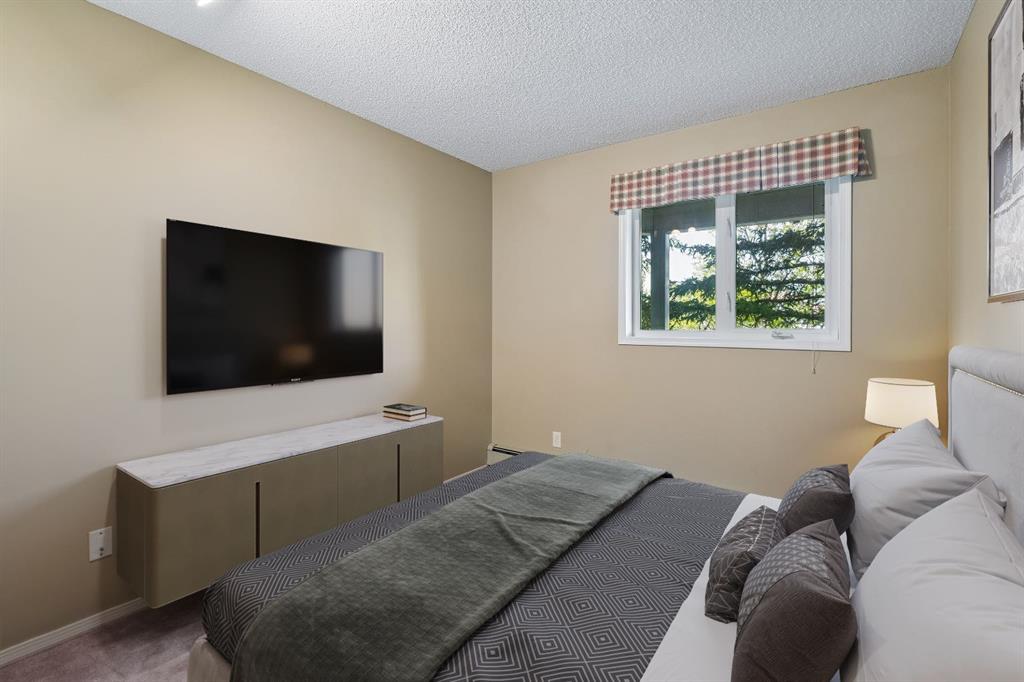 Picture for 3208, 3208 Hawksbrow Point NW