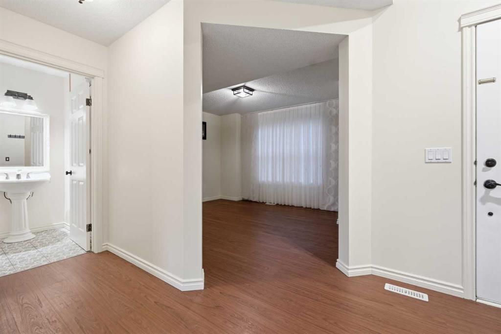 Picture for 46 Bridleglen Manor SW