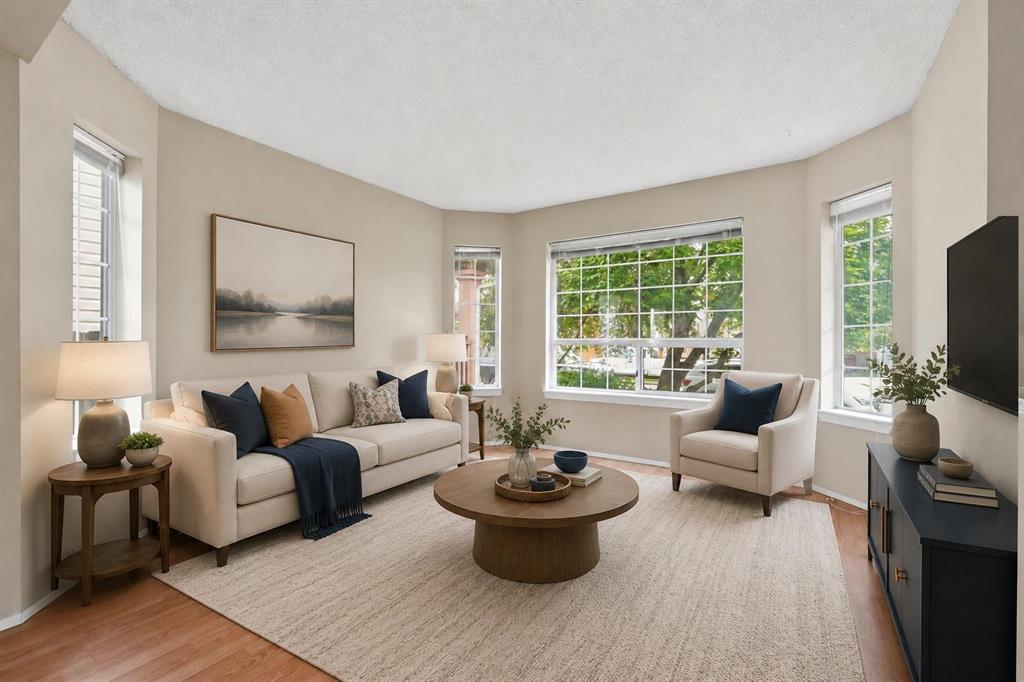 Picture for 298 Costa Mesa Close NE