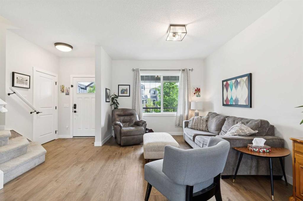 Picture for 198 Legacy Reach Crescent SE