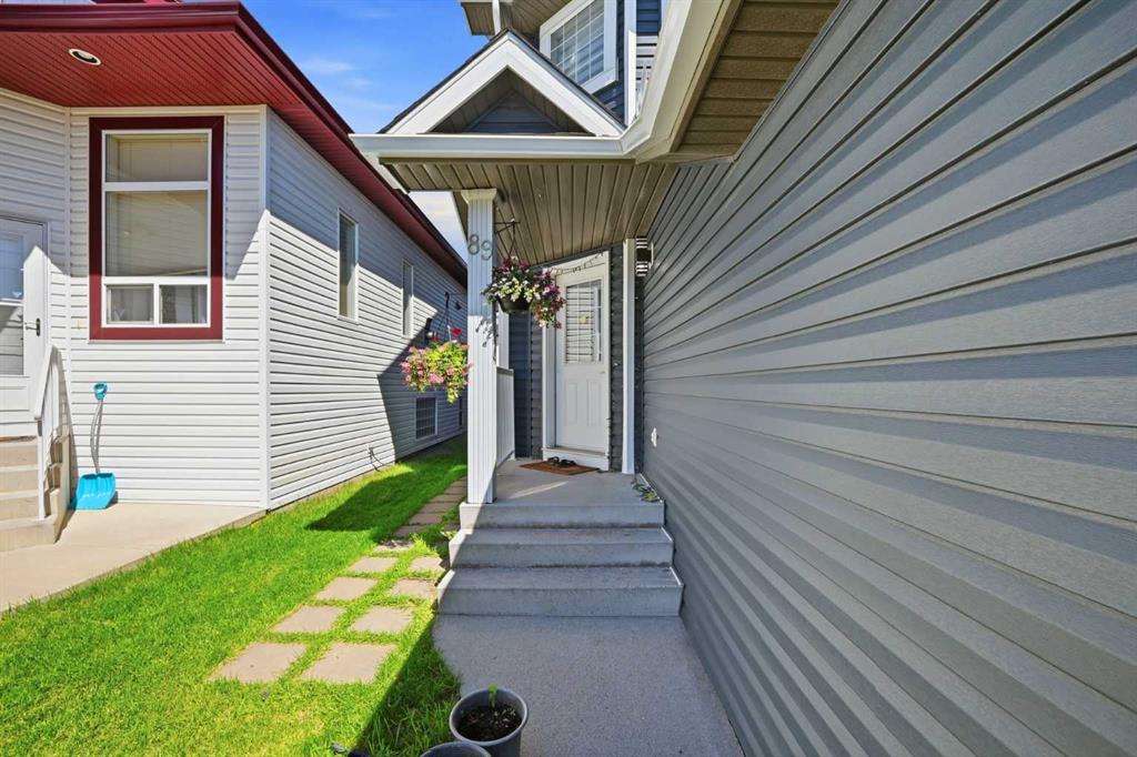 Picture for 89 Saddlehorn Close NE