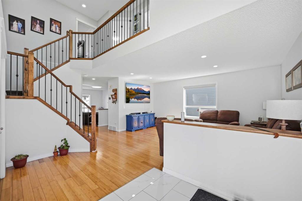 Picture for 89 Saddlehorn Close NE