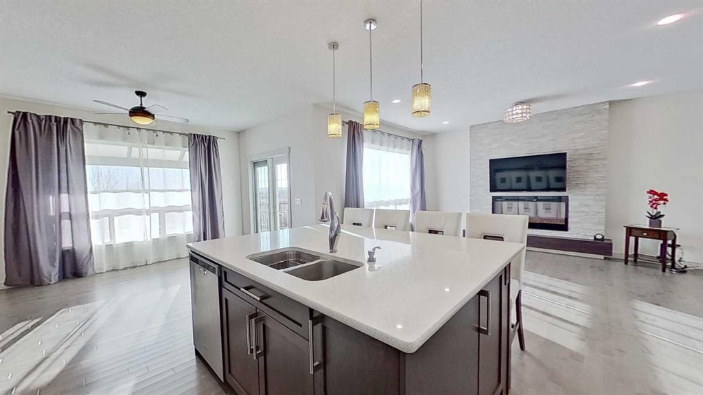 Picture for 78 Cranarch View SE