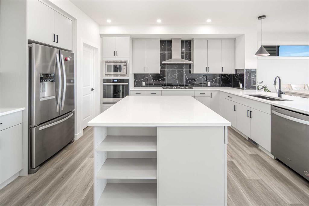 Picture for 834 Alpine Drive SW https://www.cirrealty.ca/reb/creb/61/A2266361_12.jpg