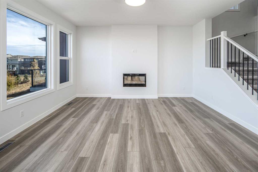 Picture for 834 Alpine Drive SW https://www.cirrealty.ca/reb/creb/61/A2266361_21.jpg