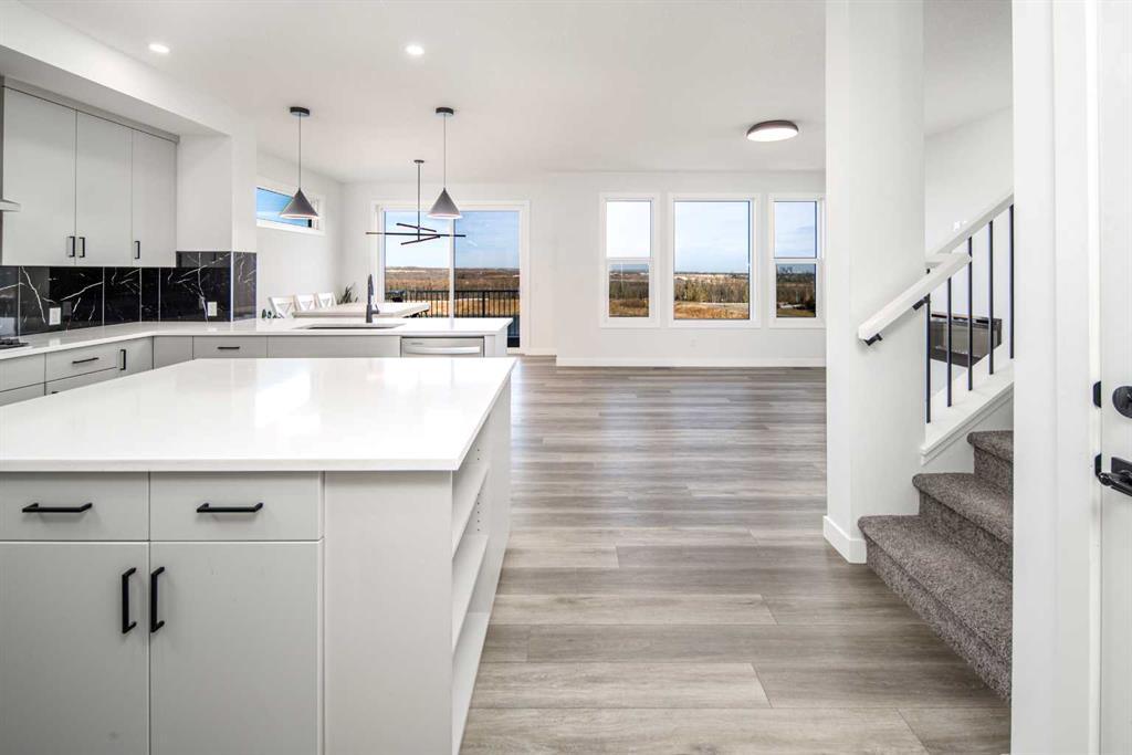 Picture for 834 Alpine Drive SW https://www.cirrealty.ca/reb/creb/61/A2266361_8.jpg