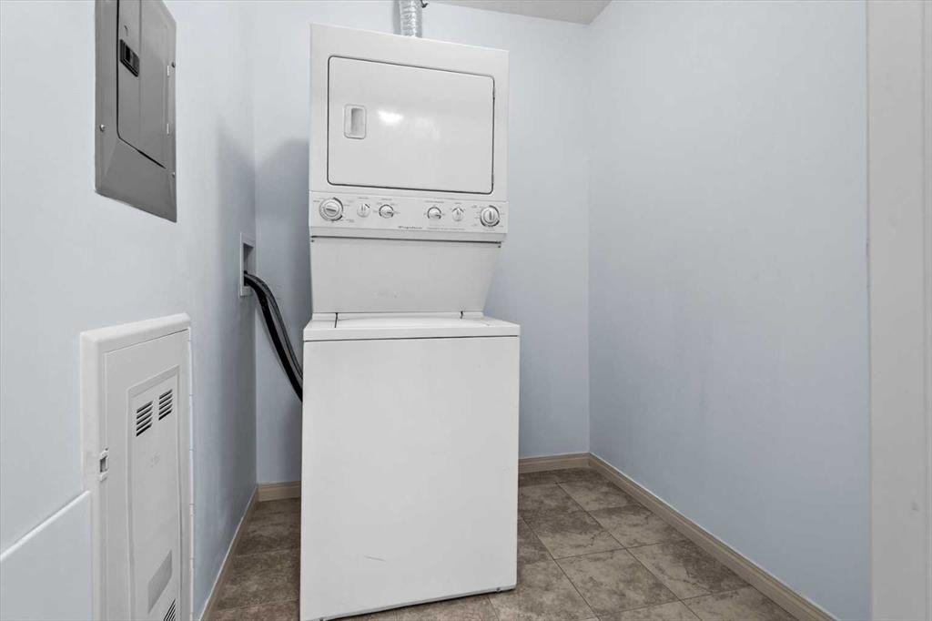 Picture for 1227, 1540 Sherwood Boulevard NW https://www.cirrealty.ca/reb/creb/61/A2266661_29.jpg