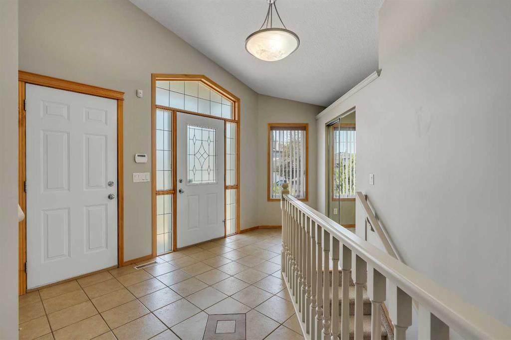 Picture for 106 Thornbird Way SE