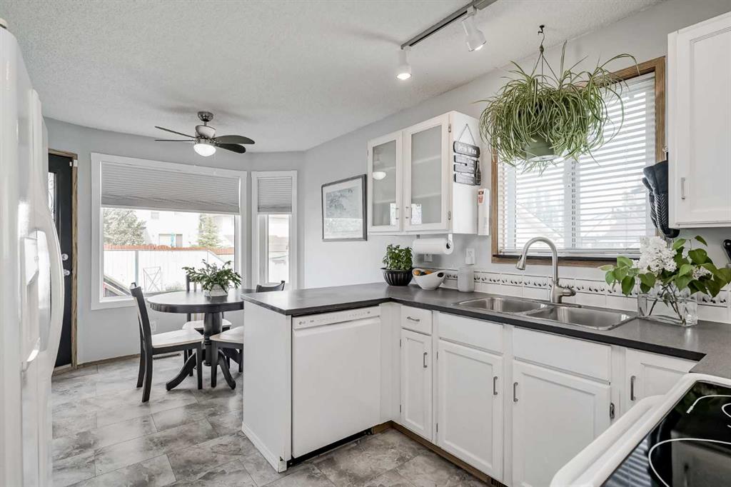 Picture for 47 Harvest Glen Rise NE