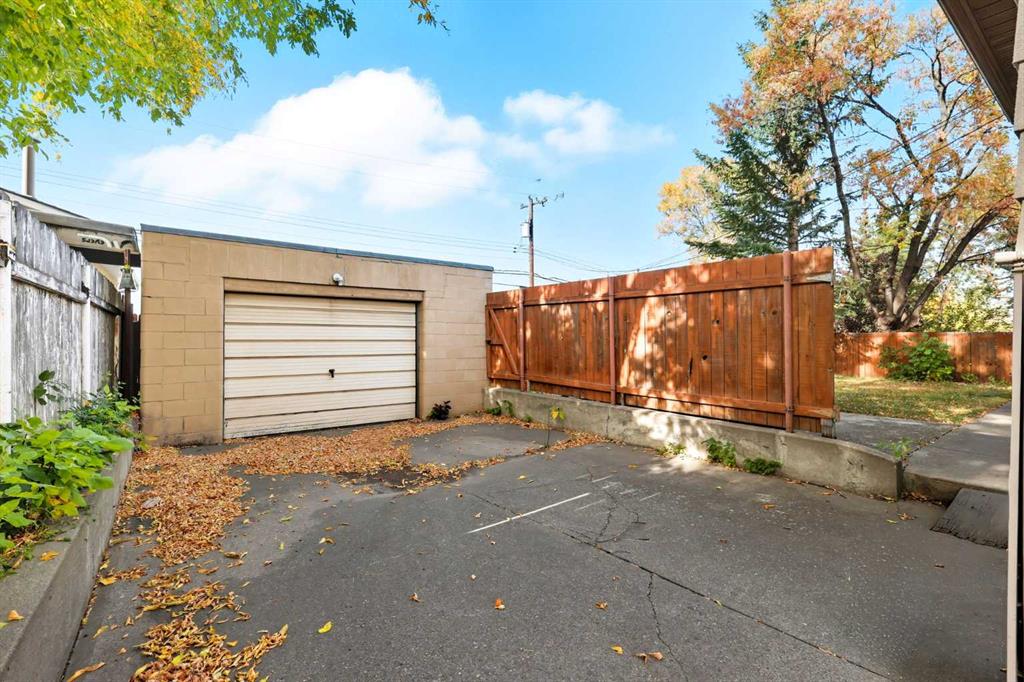 Picture for 23 Fairview Drive SE