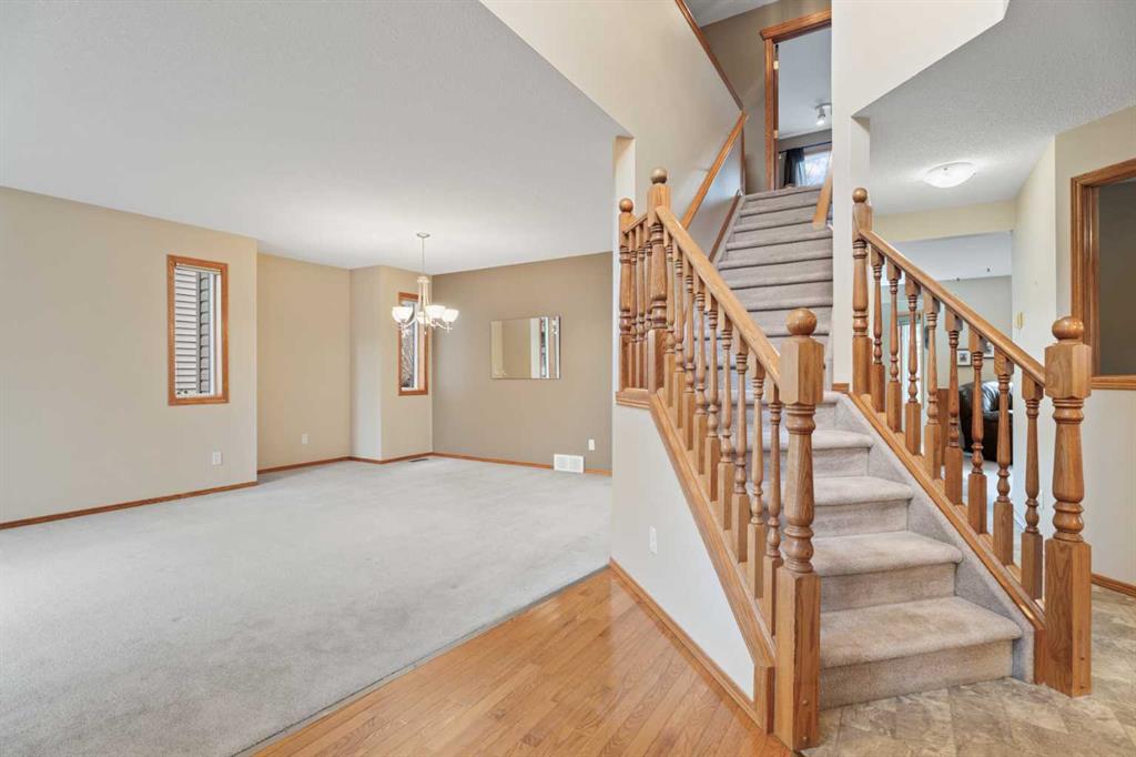 Picture for 524 4 Street SW