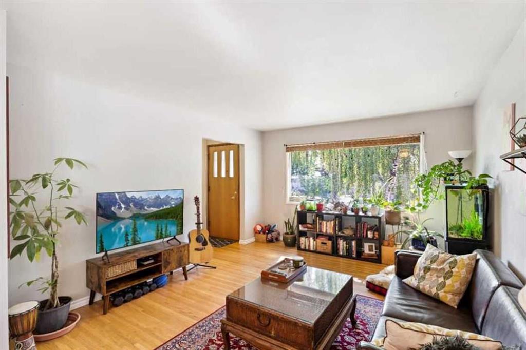 Picture for 479 Northmount Drive NW