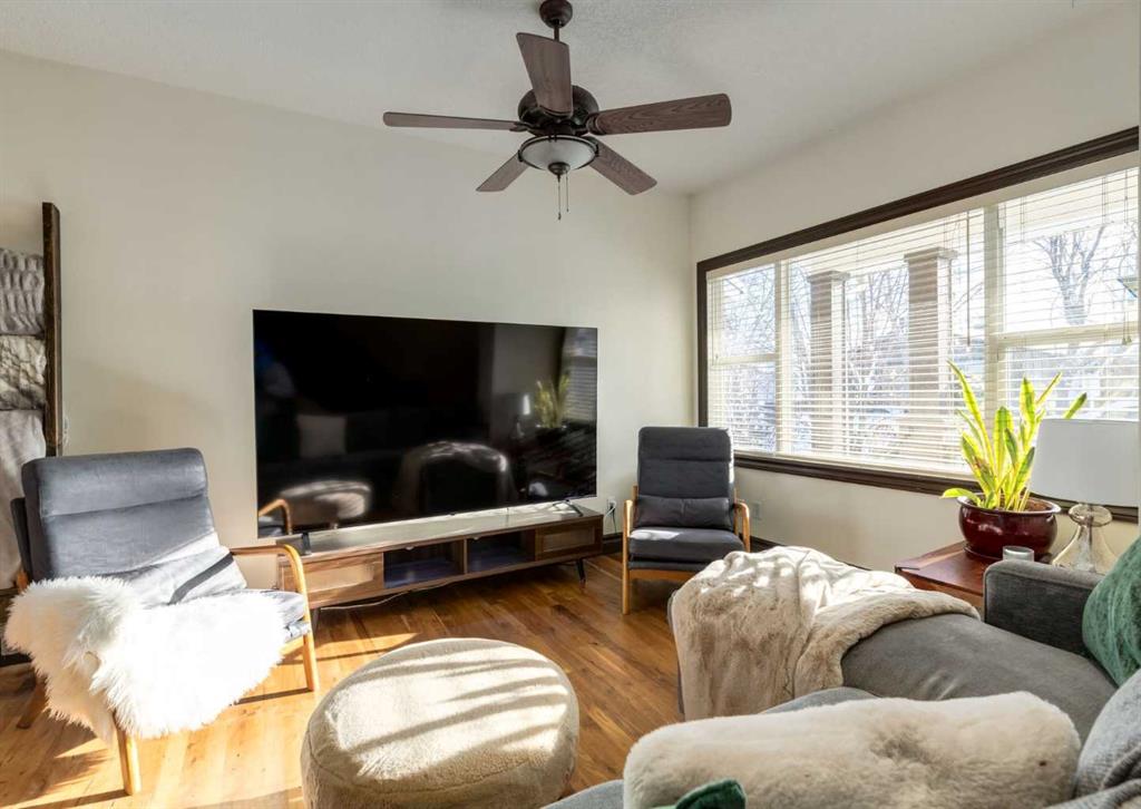 Picture for 130B 21 Avenue NE