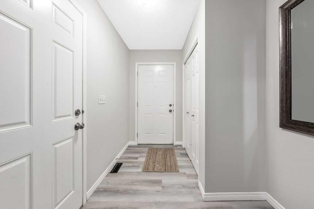 Picture for 126 Everhollow Heights SW