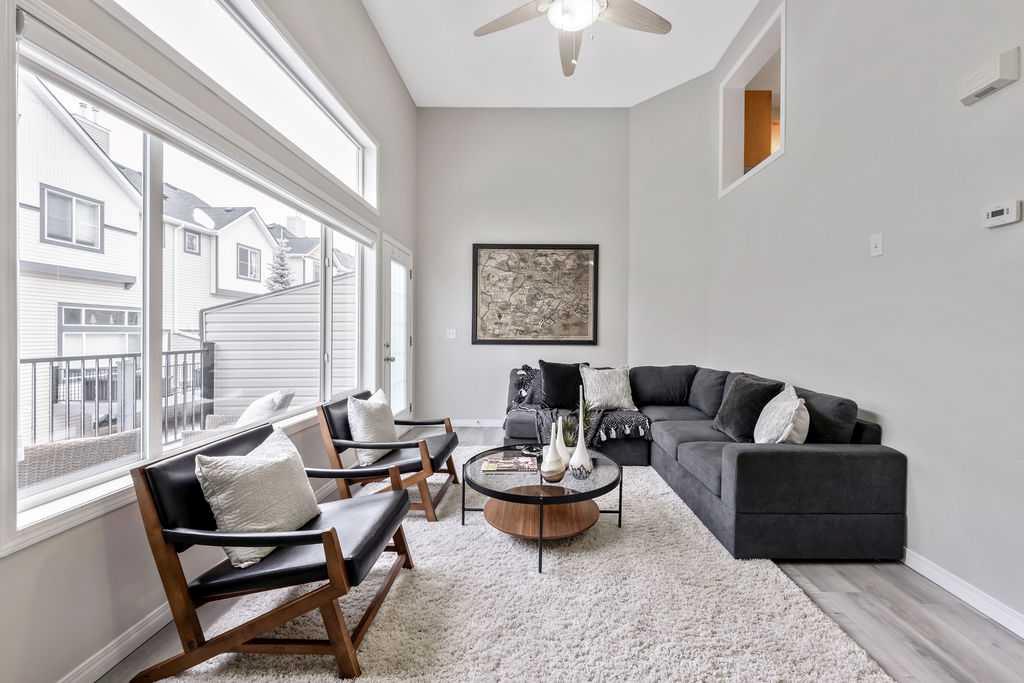 Picture for 126 Everhollow Heights SW