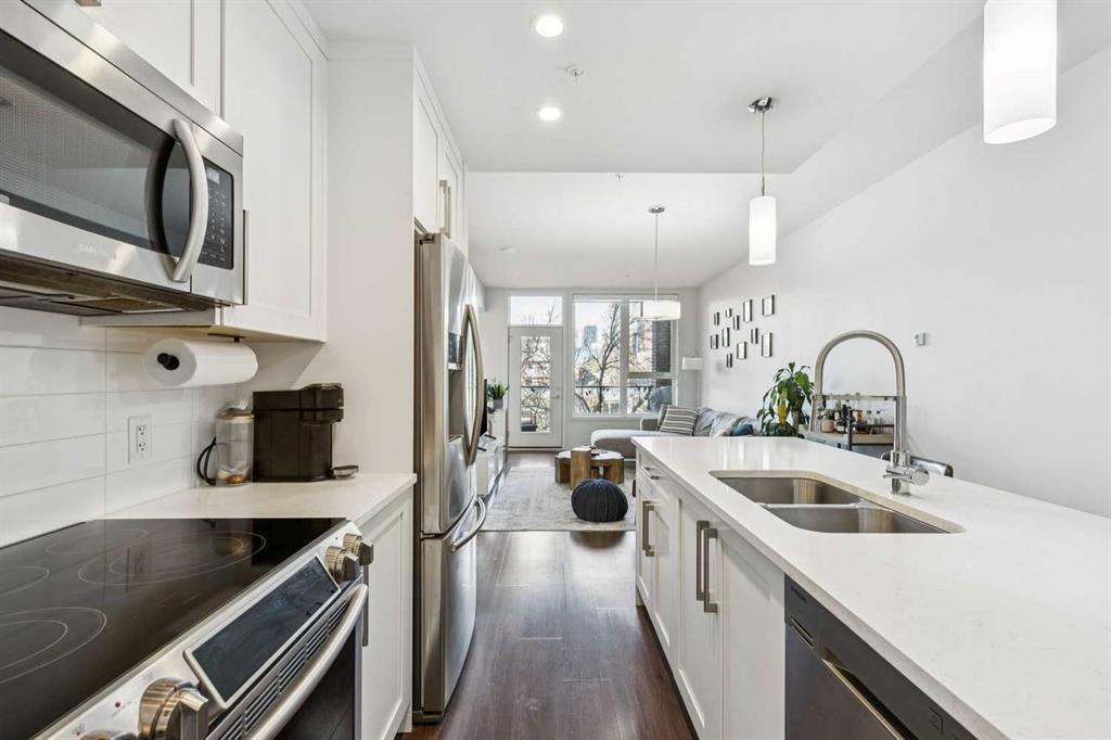 Picture for 312, 317 22 Avenue SW