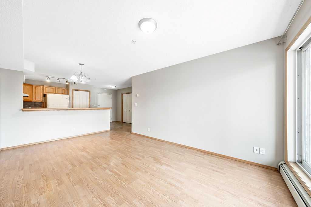 Picture for 103, 92 Saddletree Court NE