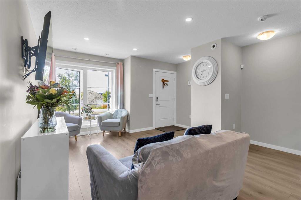 Picture for 142 Red Embers Gate NE