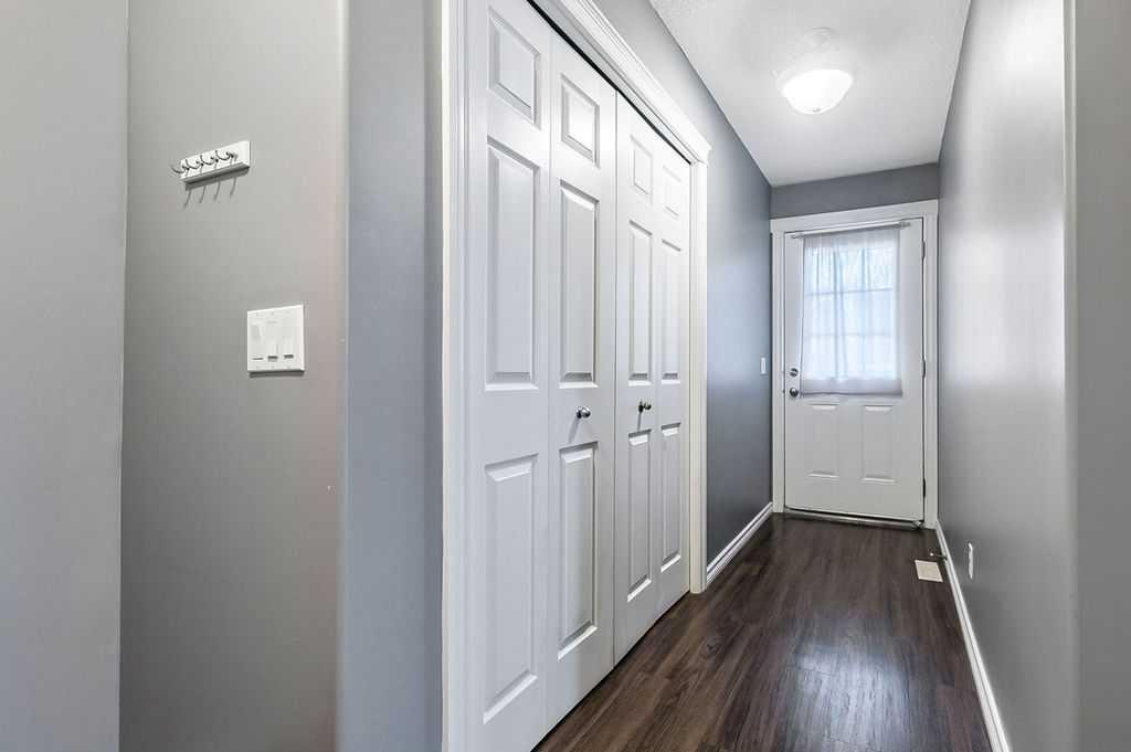 Picture for 42 Royal Birch Mount NW