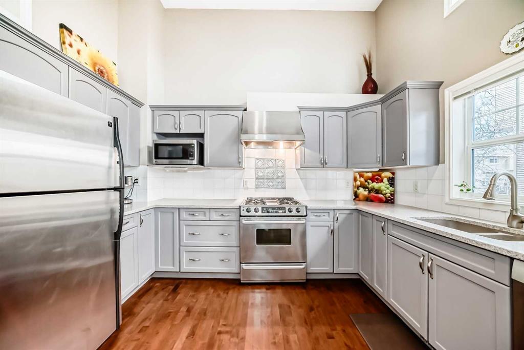 Picture for 202 Inglewood Grove SE