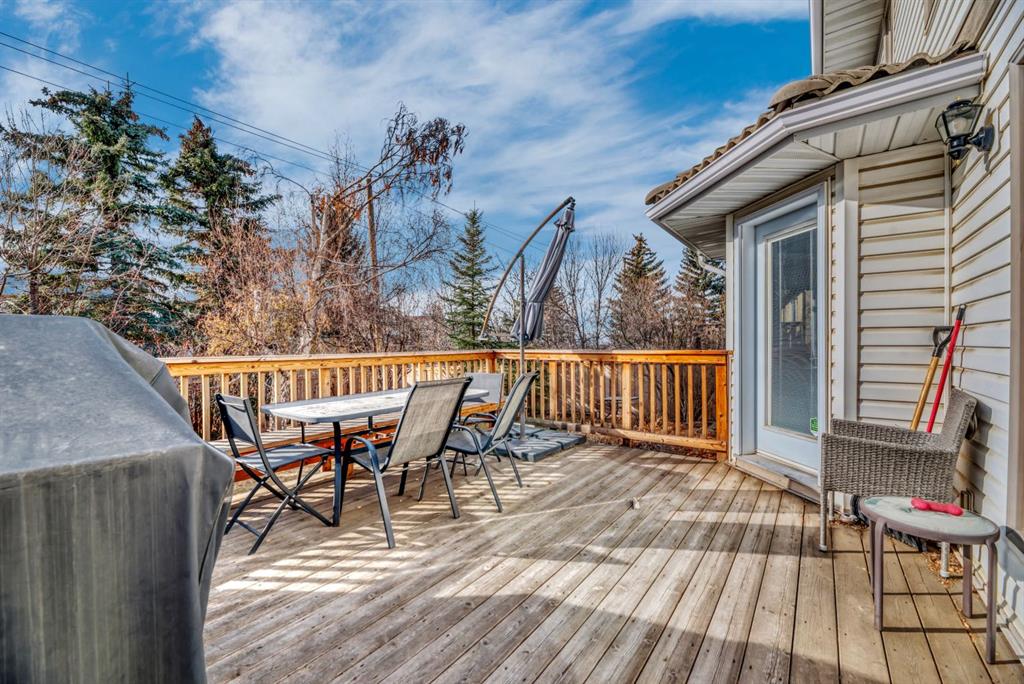 Picture for 323 Hawkwood Boulevard NW