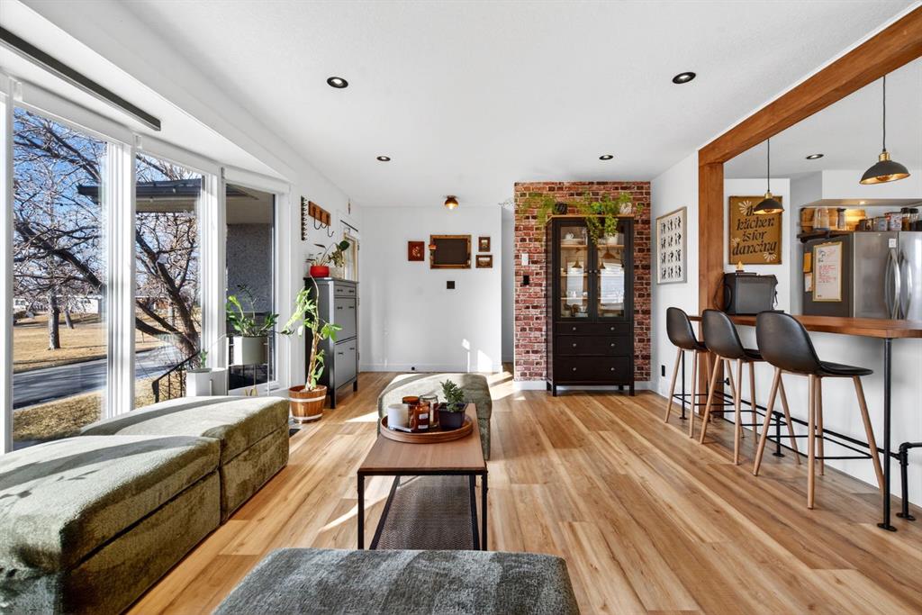 Picture for 2155 Mackid Crescent NE