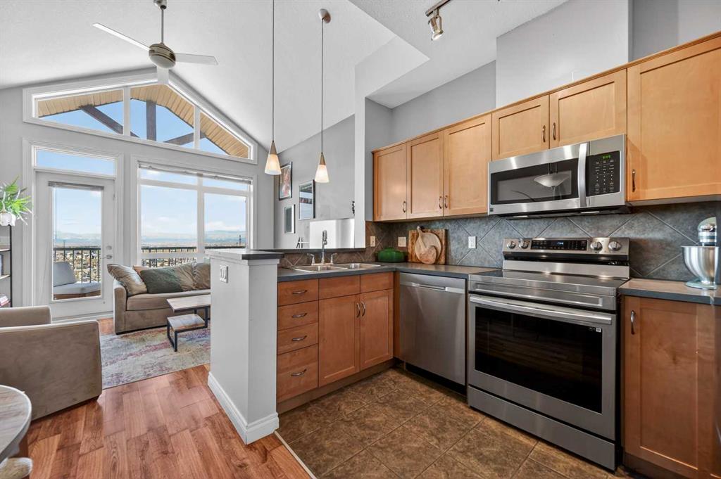 Picture for 10, 169 Rockyledge View NW