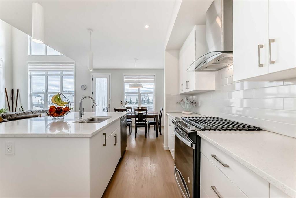 Picture for 332 Magnolia Crescent SE