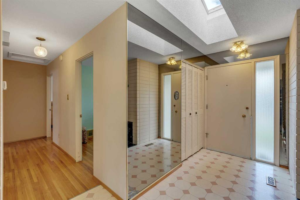 Picture for 10823 Maplecreek Drive SE