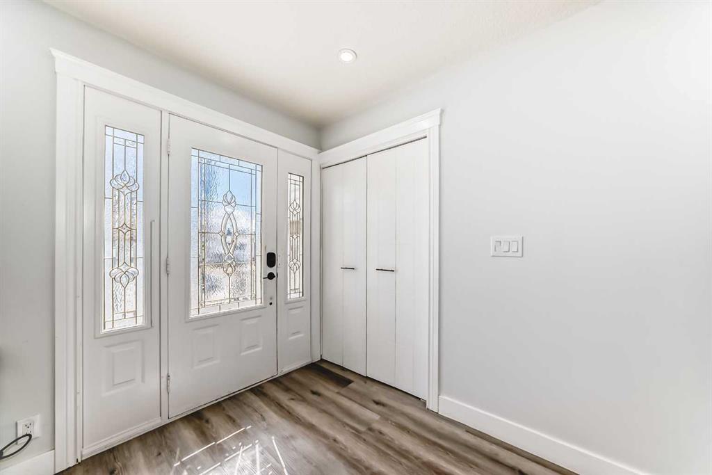 Picture for 204 Whiteview Close NE