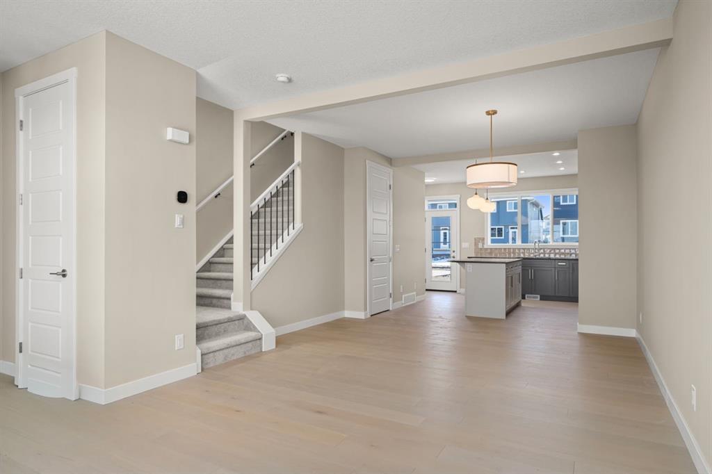 Picture for 652 Sora Boulevard SE
