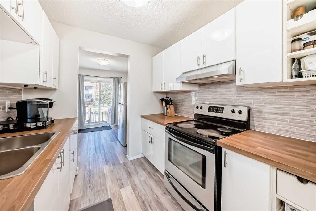 Picture for 3, 73 Glenbrook Crescent 