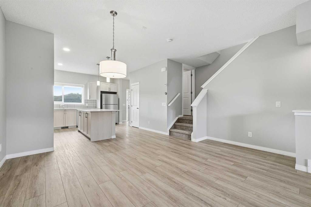 Picture for 831 Wolf Willow Boulevard SE